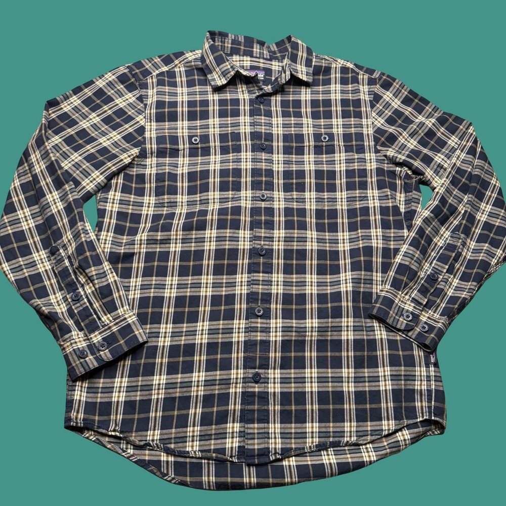 Patagonia Organic Cotton Shirt Mens Medium Beige Blue Plaid Hiking Button Down